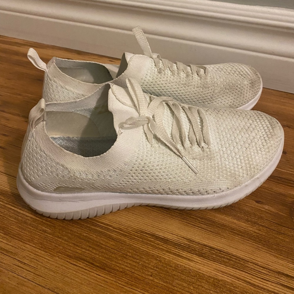 Skechers Sneakers - Picture 11 of 11